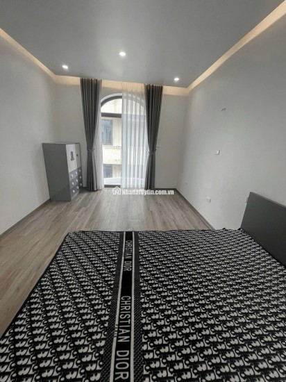 Nhà mới 3 tầng ở Kim Chung - Hoài Đức chủ nhà cần bán do chuyển công tác
